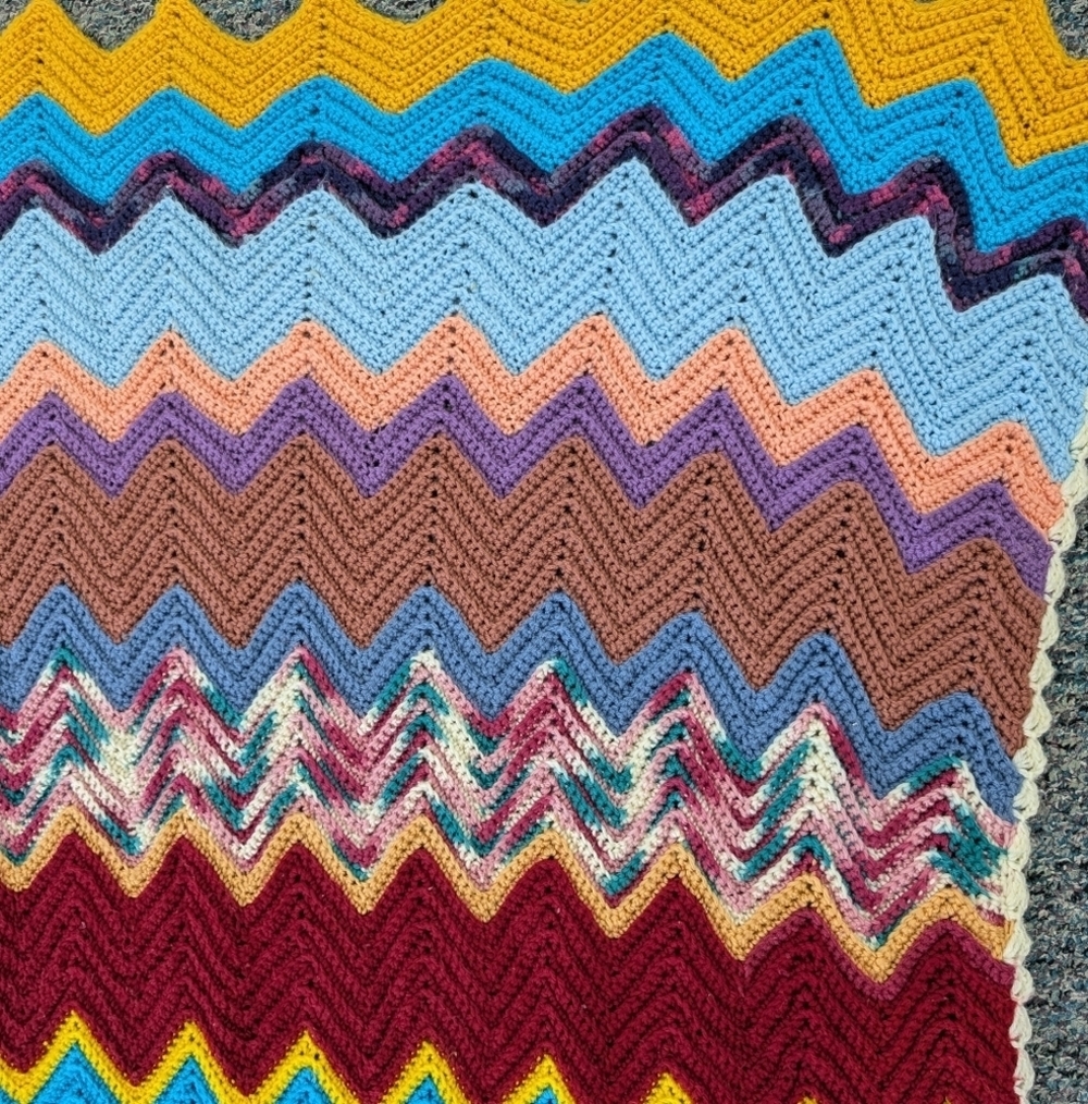 Vintage Handmade Zig Zag Large Colorful Afghan Throw Blanket - Picture 3 of 7
